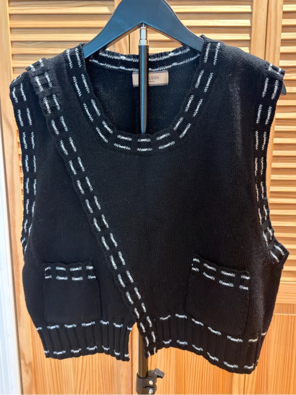 Black Contrast-Stitch Knit Sweater Vest